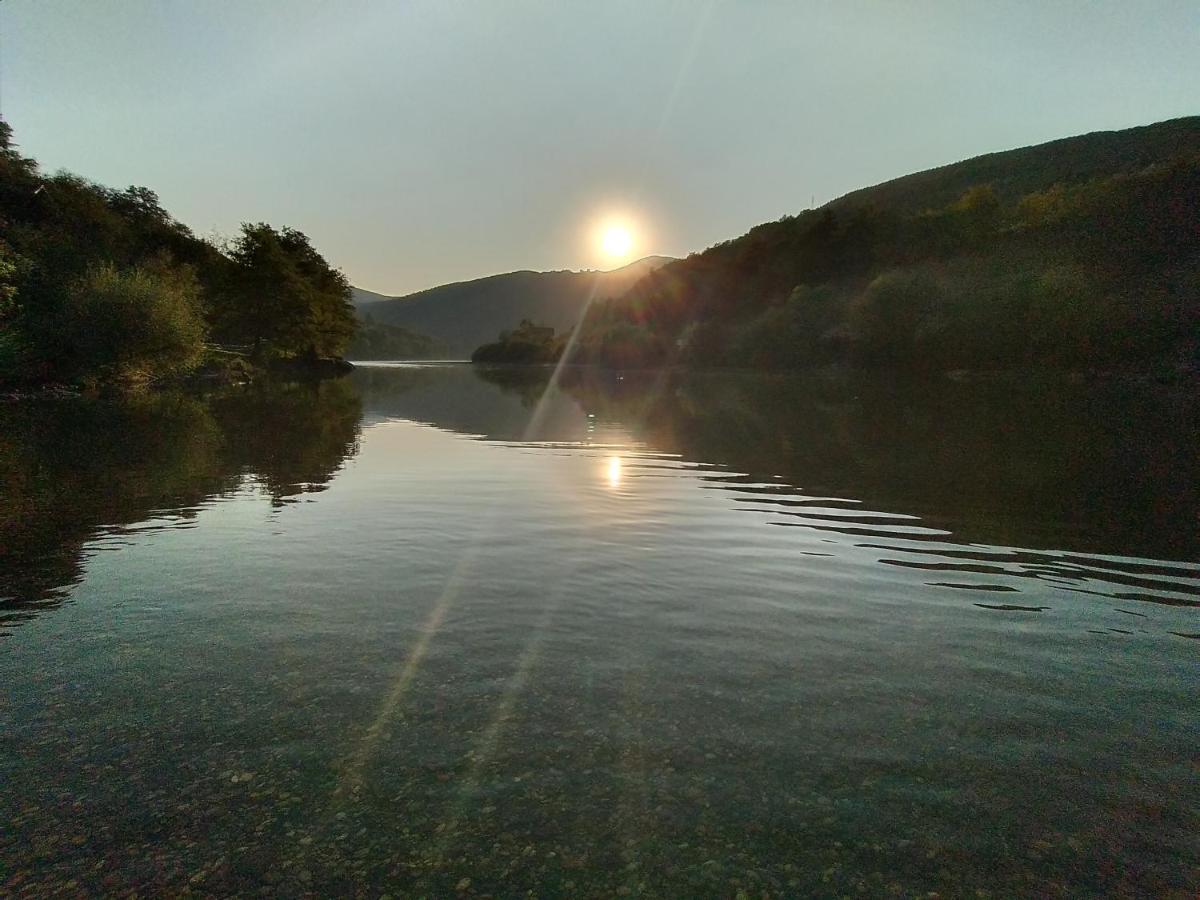Vikendica Pored Drine Foca Handici Esterno foto