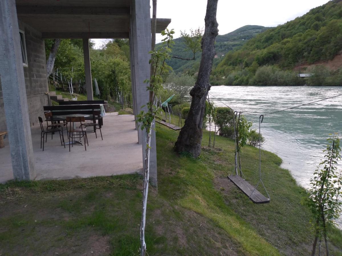 Vikendica Pored Drine Foca Handici Esterno foto