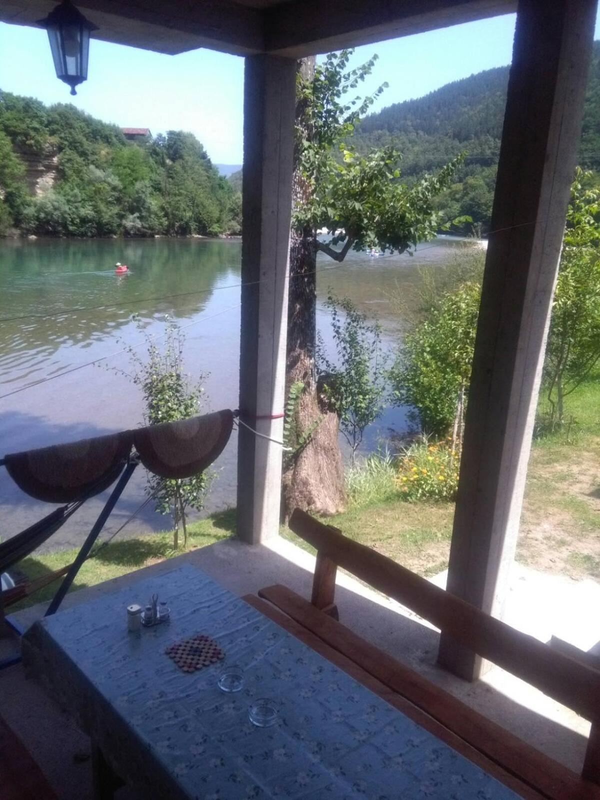 Vikendica Pored Drine Foca Handici Esterno foto