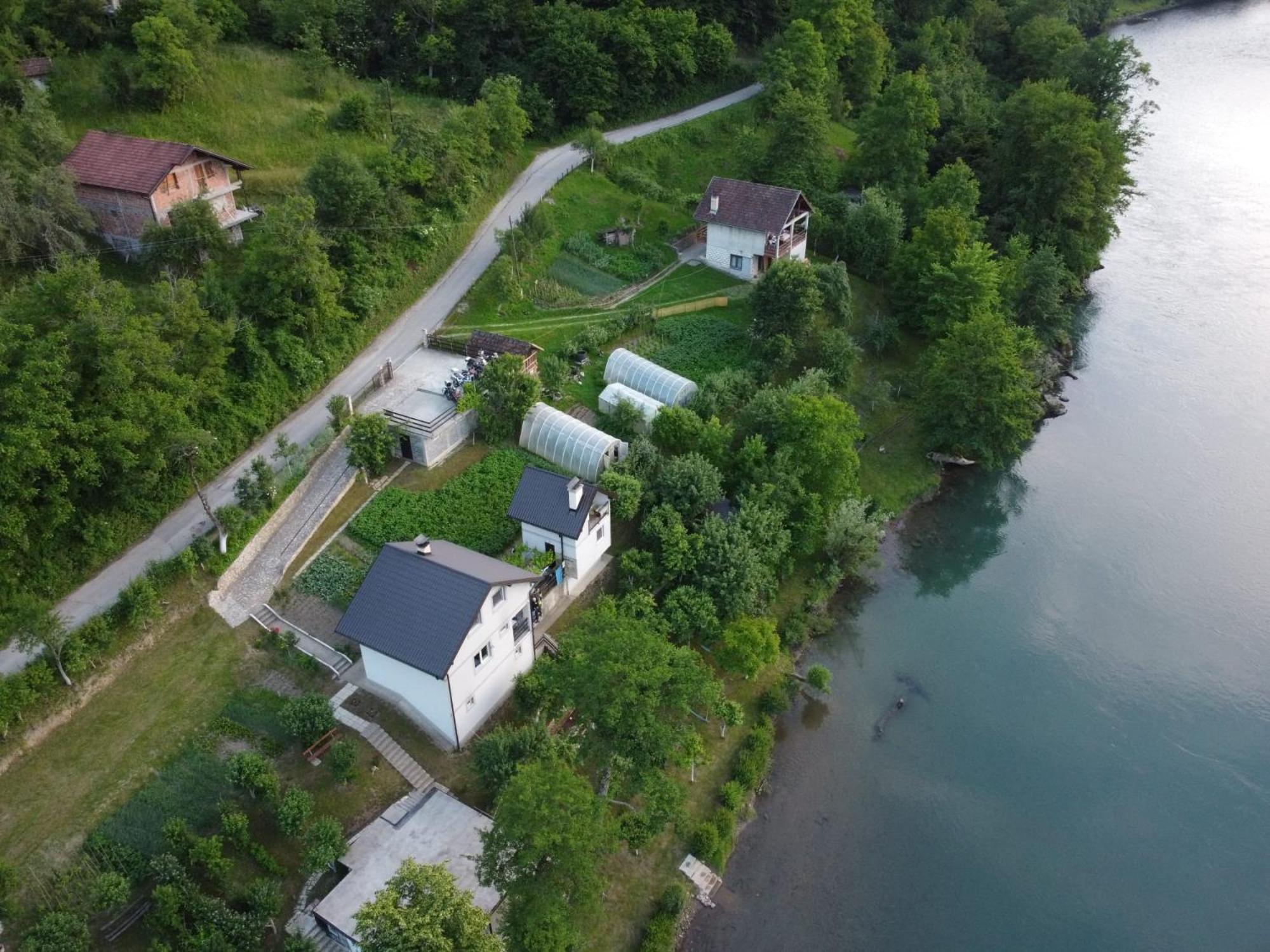 Vikendica Pored Drine Foca Handici Esterno foto